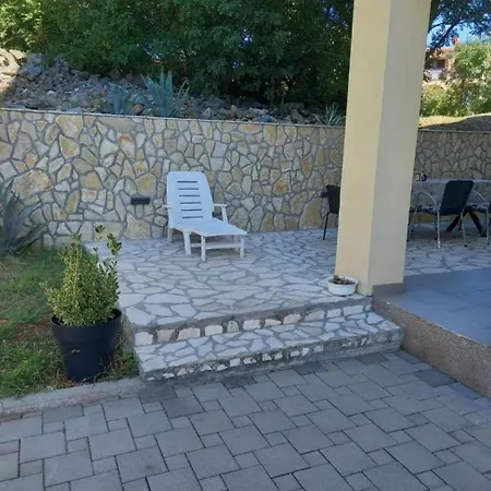 With A Parking Space Milovcici, Krk - 22553 Apartamento Malinska