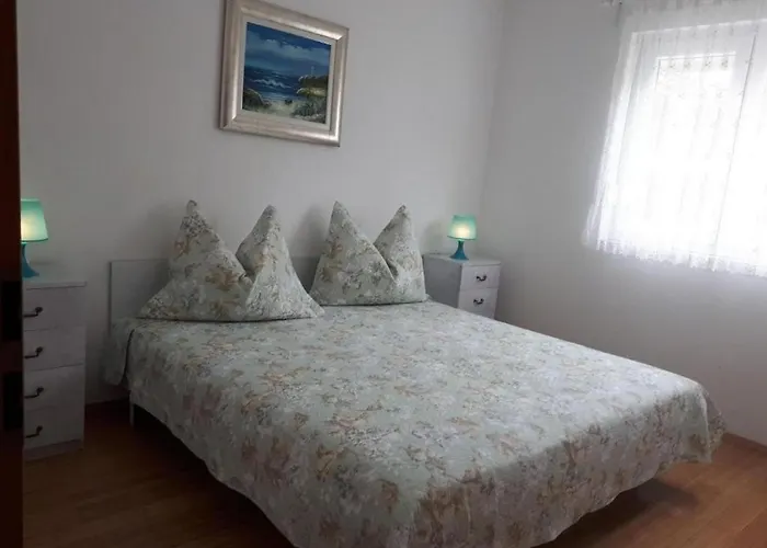 Apartment With A Parking Space Milovcici, Krk - 22553 Malinska
