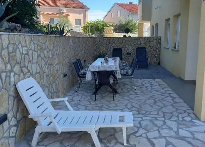 With A Parking Space Milovcici, Krk - 22553 Apartment Malinska